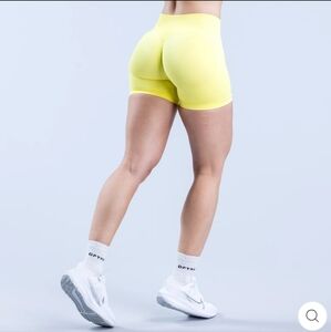 DFYNE Impact Shorts 4.5 - 💛NEVER WORN BRAND NEW💛